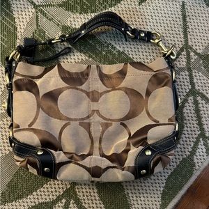 Coach Medium sized hand bag